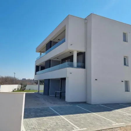 Maris Apartman *